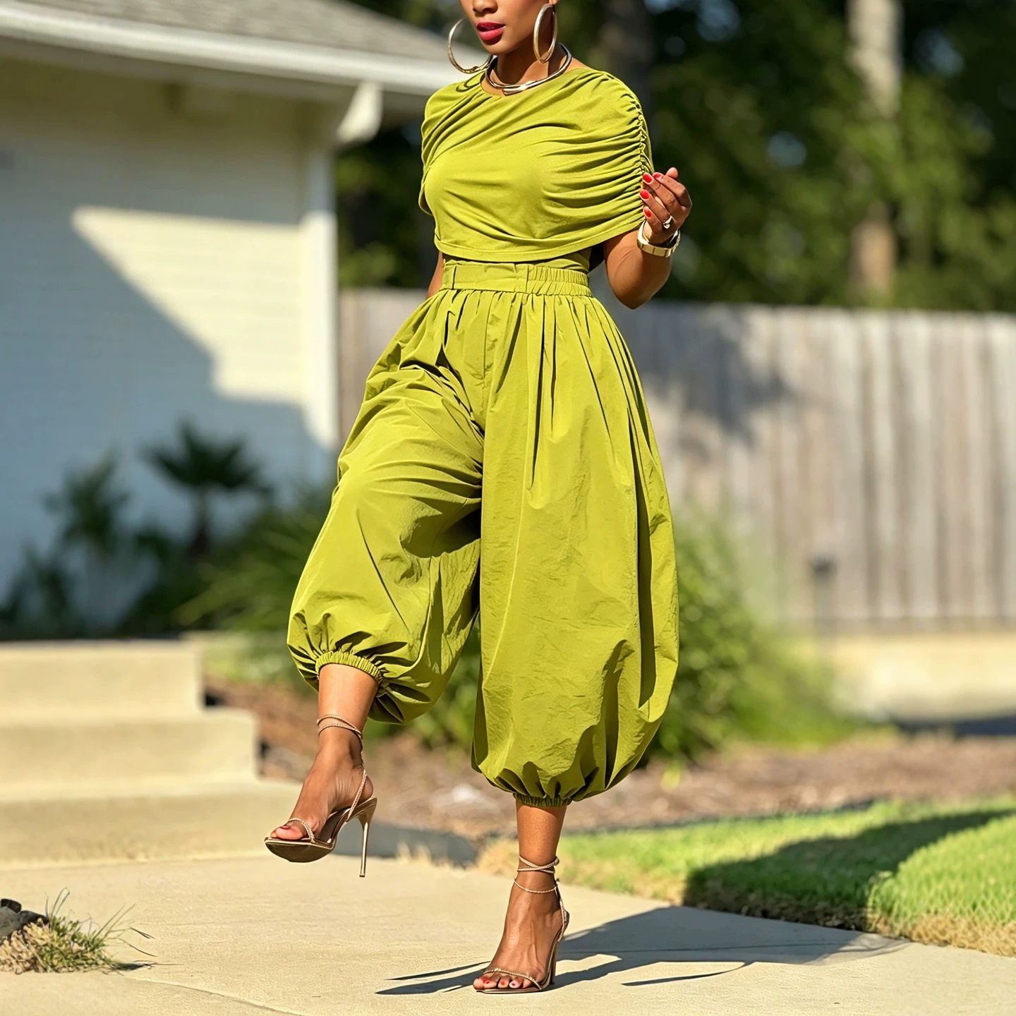 Wide Leg Palazzo Pants - Dwuczęściowy zestaw: marszczony crop top z