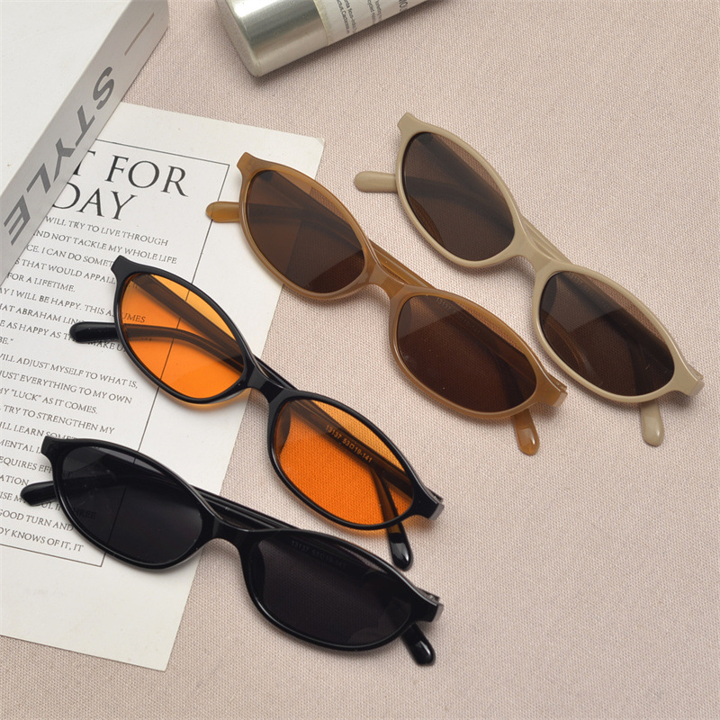 Nowe okulary przeciwsłoneczne  – Women'S Fashion In The 90S recenzja i cena