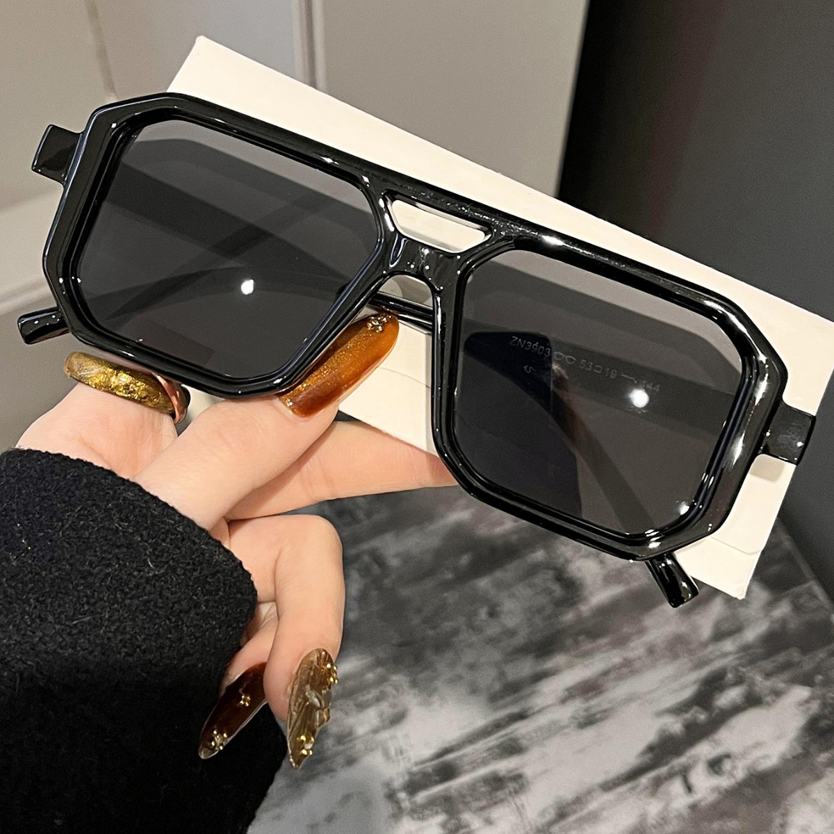 Nowe Retro Kwadratowe Okulary  – Women'S Fashion Eyeglasses recenzja i cena